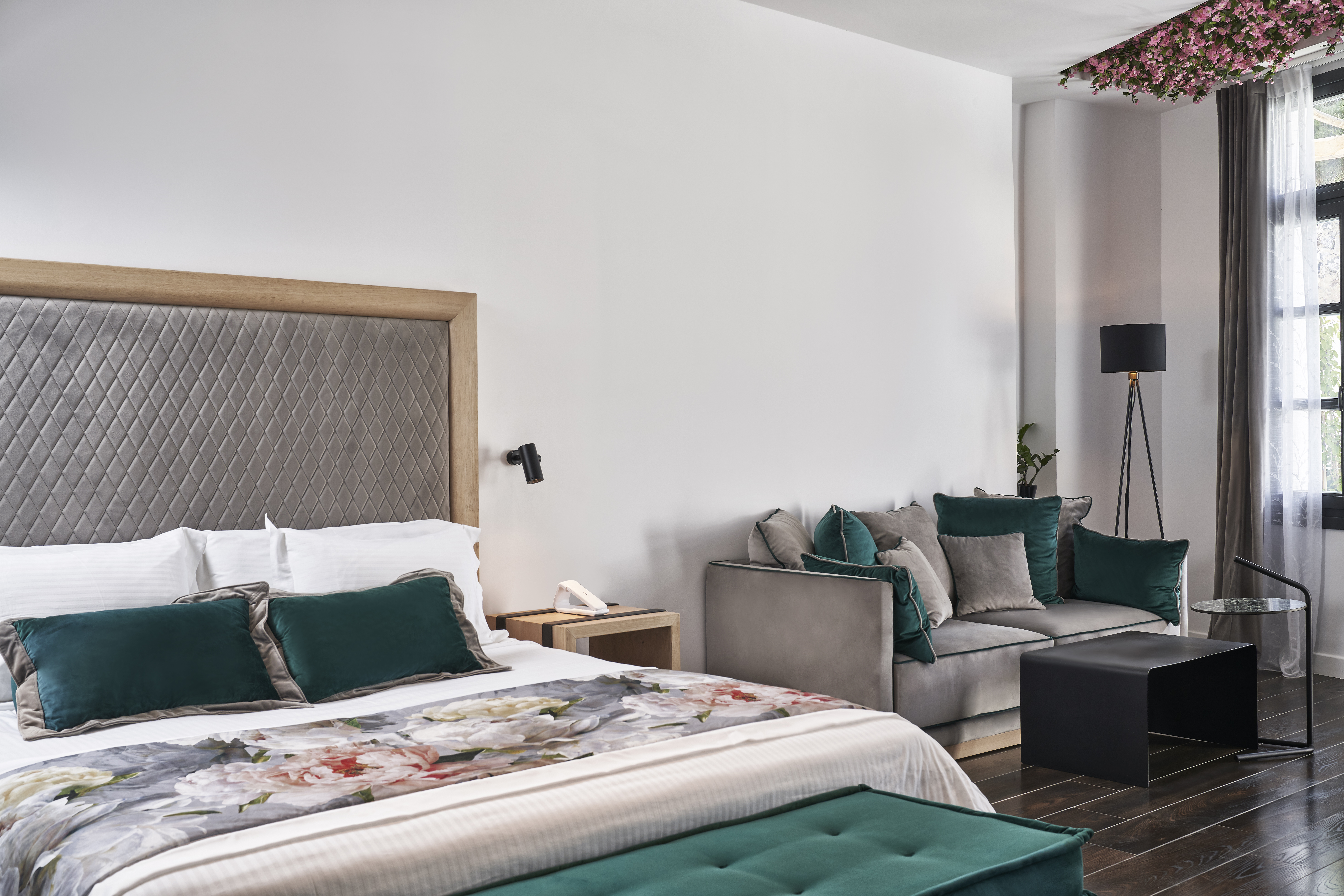 Master Pool With Private Garden (1)