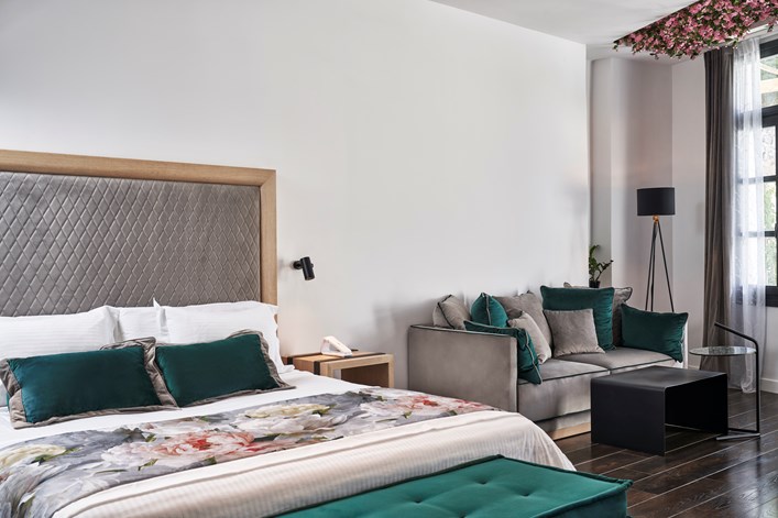 Master Pool With Private Garden (1)