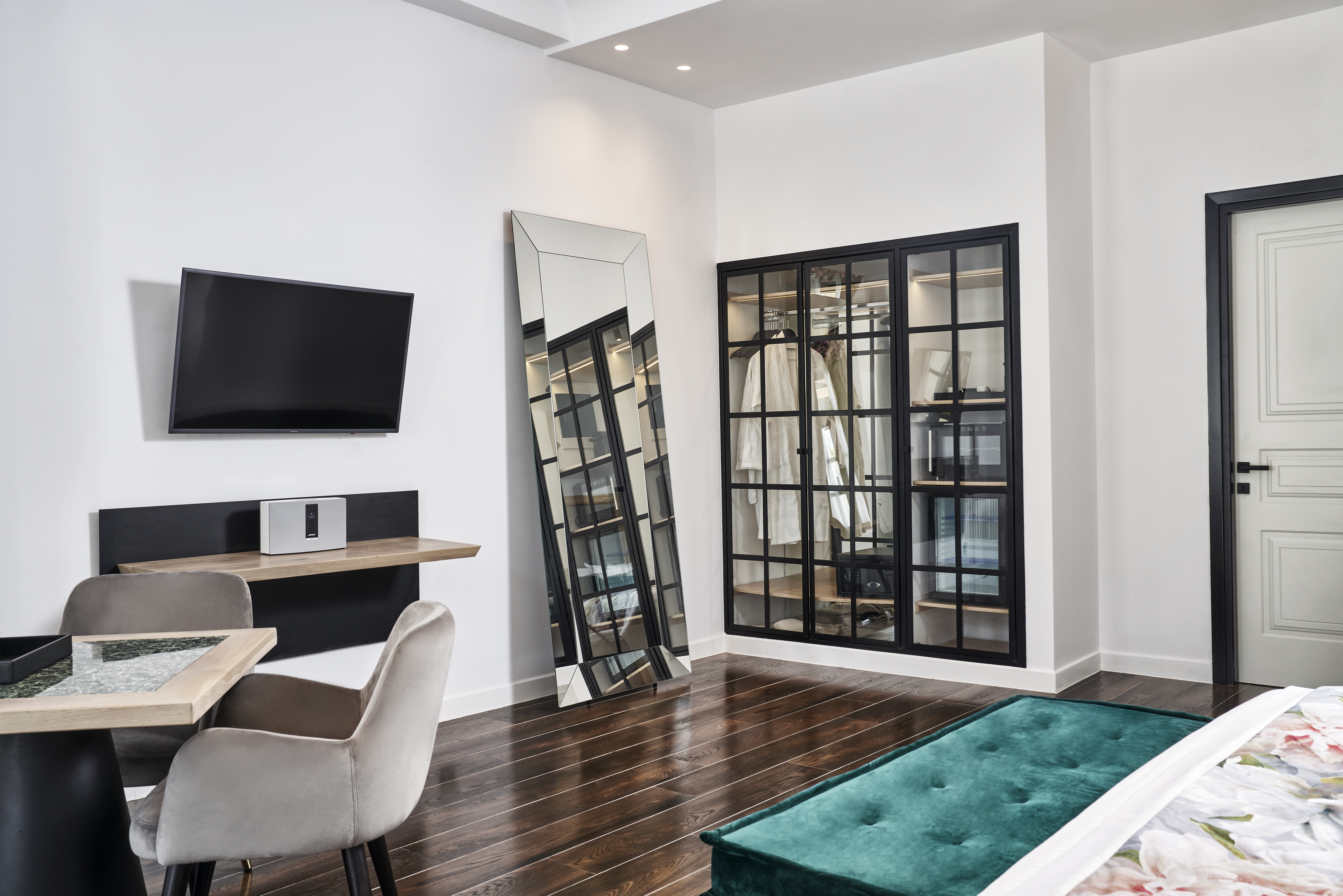 Master Pool With Private Garden