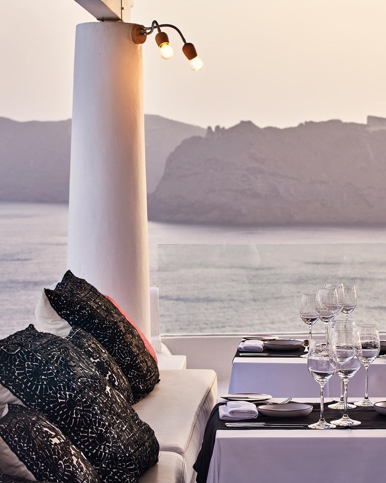 Mikrasia Restaurant Santorini 00607 2021