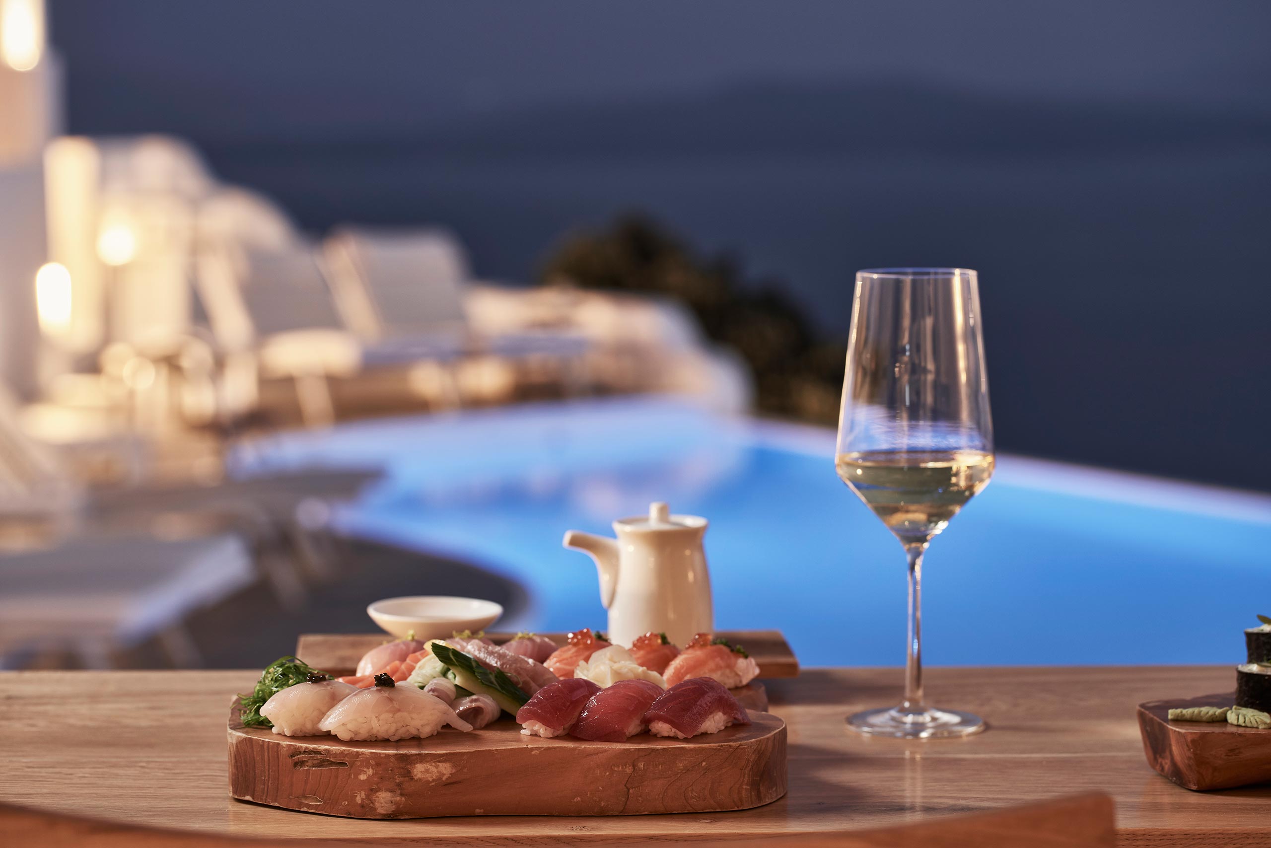 SELTZ Champagne Bar Restaurant Santorini 00165 2021