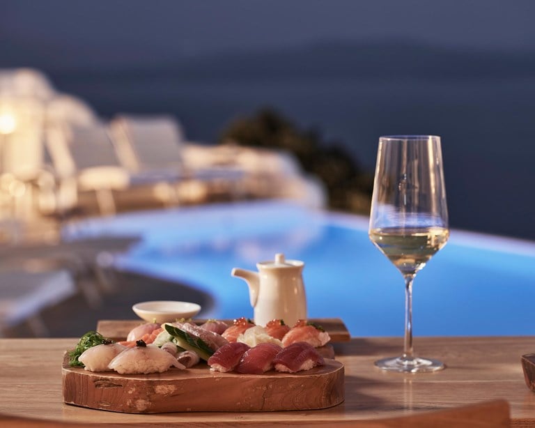 SELTZ Champagne Bar Restaurant Santorini 00165 2021