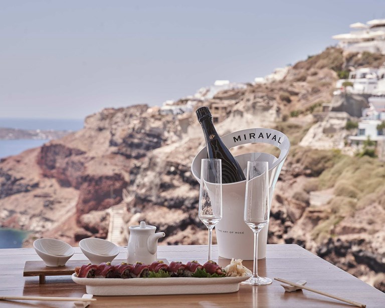 Katikies Santorini Champagne Bar By Fleur De Miraval 2021 0053