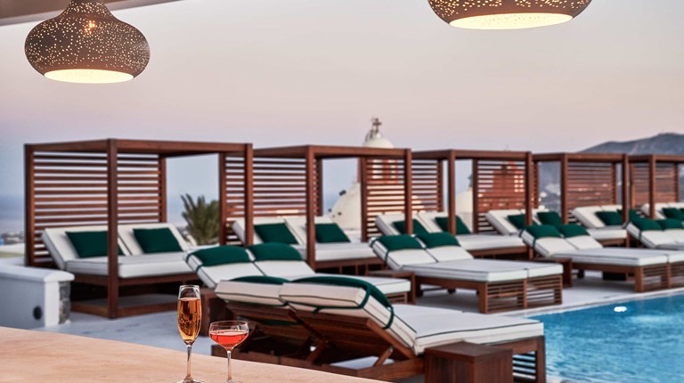 Katikies Garden Pool Bar (1)