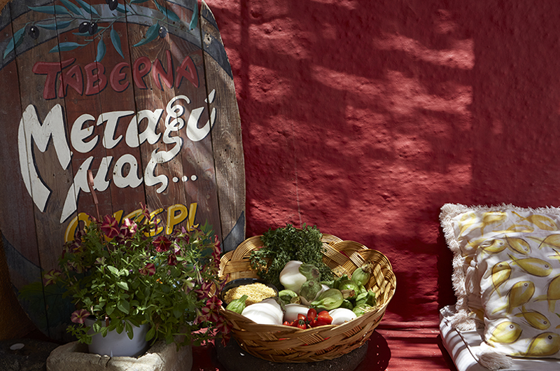 Katikies Hotels Grecee Santorini Taste Santorini Metaxi Mas ELEF9149