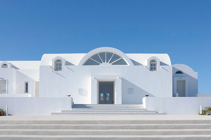 Katikies Hotels Grecee Shopping 01 AK Asimis Kolaitou Art Gallery