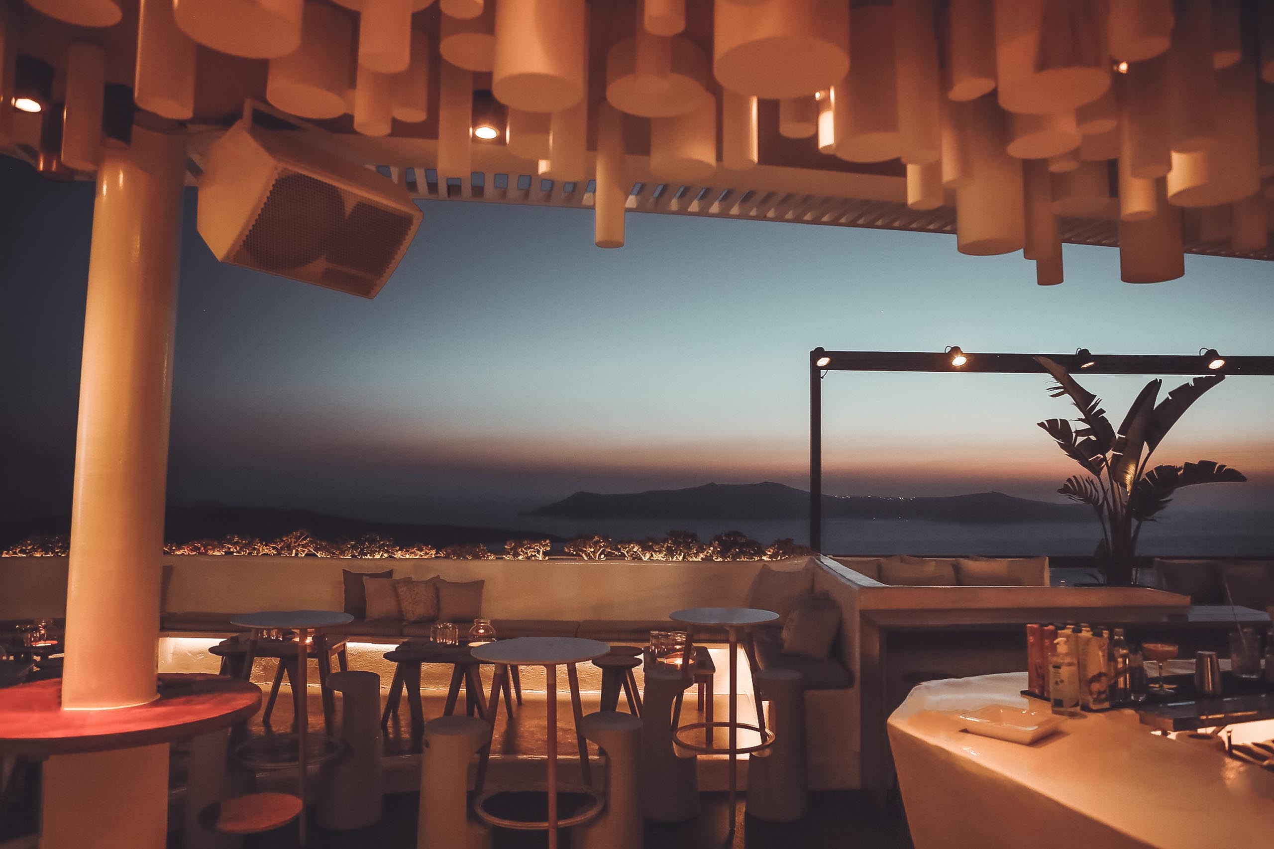 Katikies Hotels Grecee Most Instagrammable Places In Santorini Tango Bar