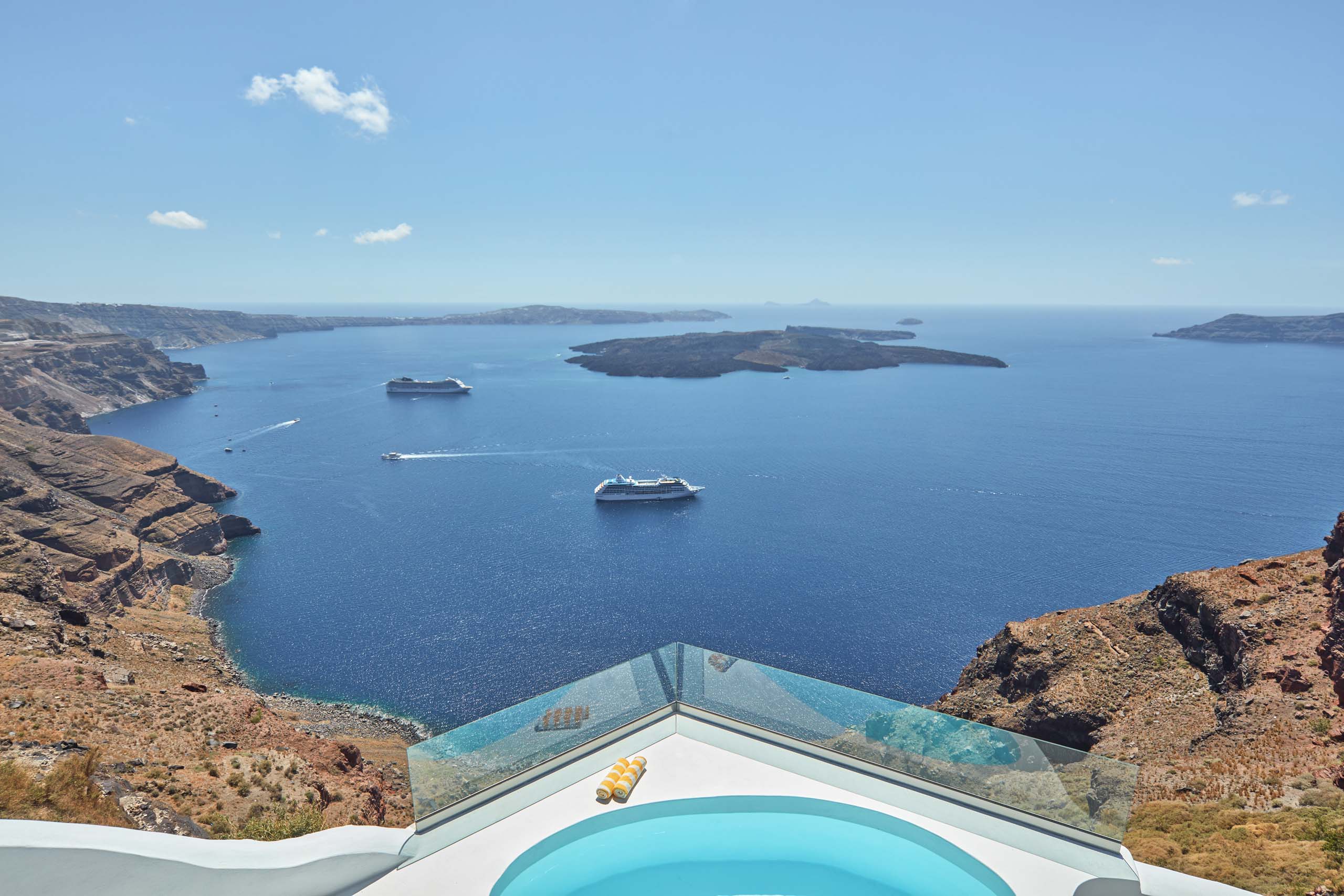 Katikies Chromata Santorini Infinity Pool Suite CPS