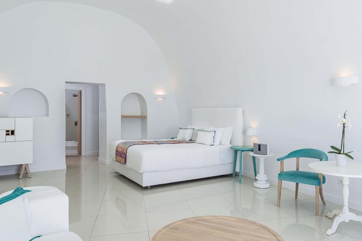 Katikies Chromata Santorini Honeymoon Suite C 19