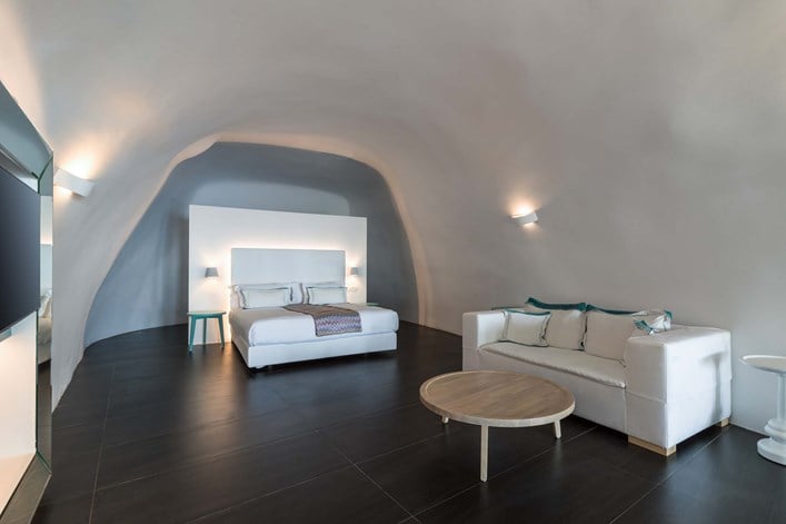 Katikies Chromata Santorini Master Pool Suite 21