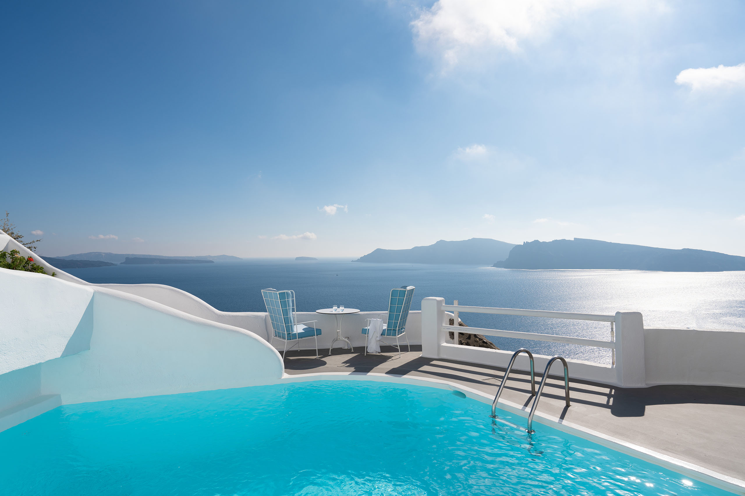 Katikies Kirini Master Suite 01