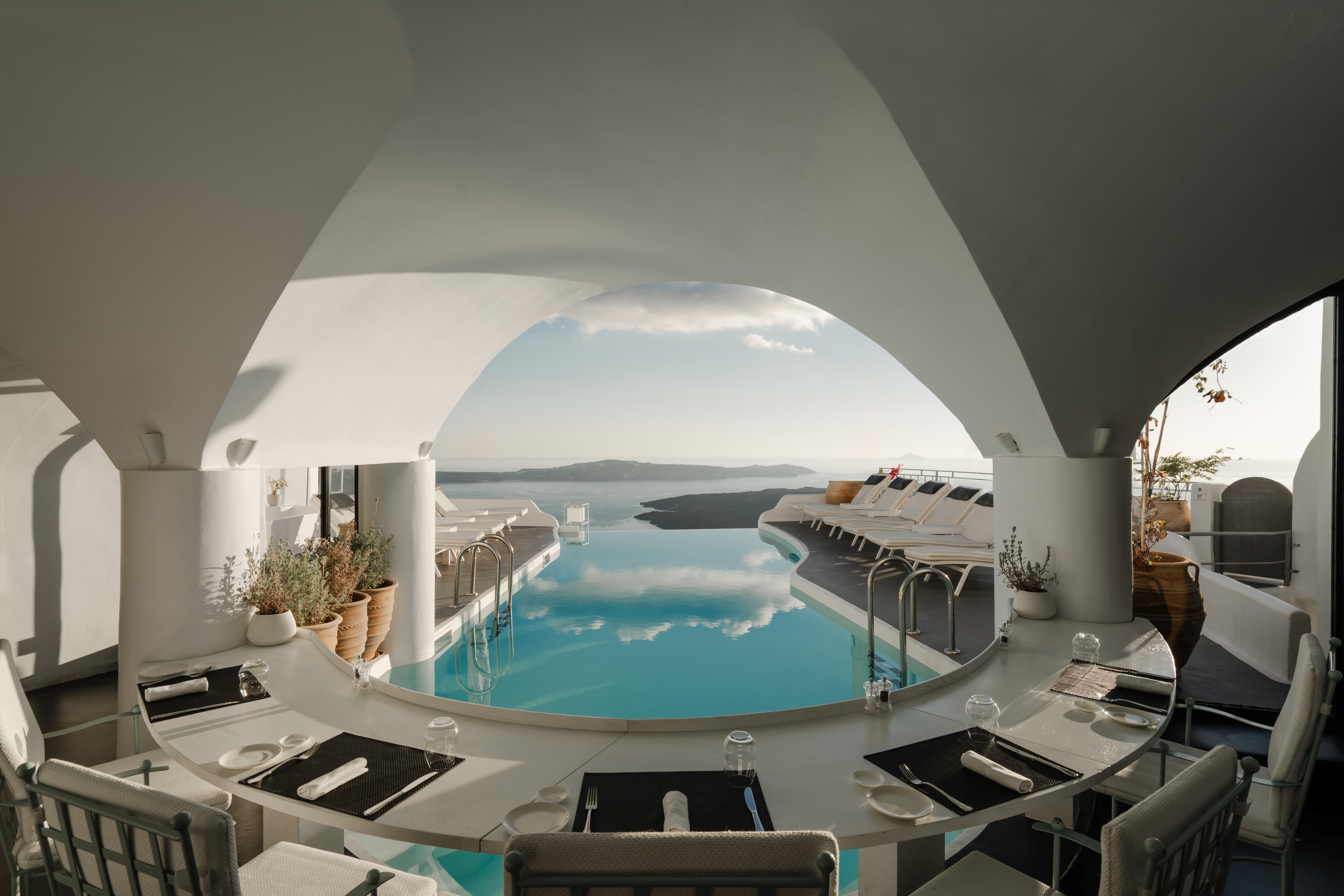 Katikies Restautants 11