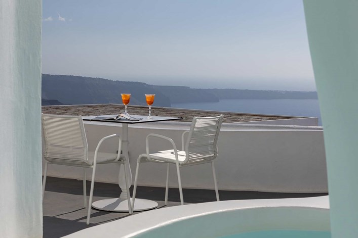 Honeymoon Suite C 16