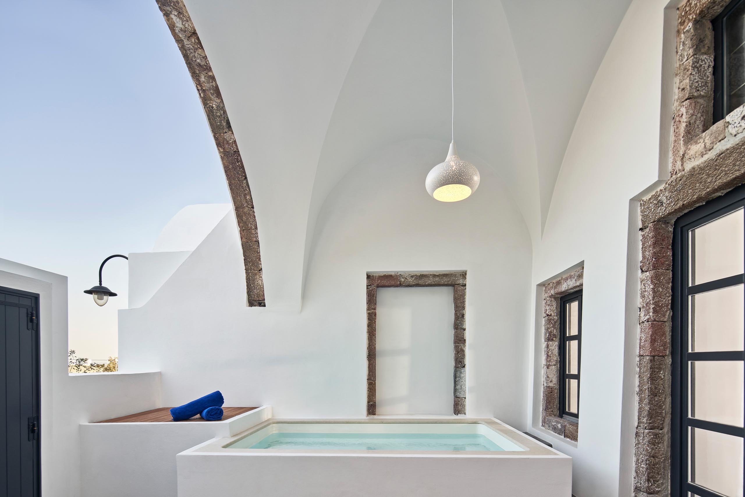 Katikies Garden Hotel Santorini Senior Suite 04108