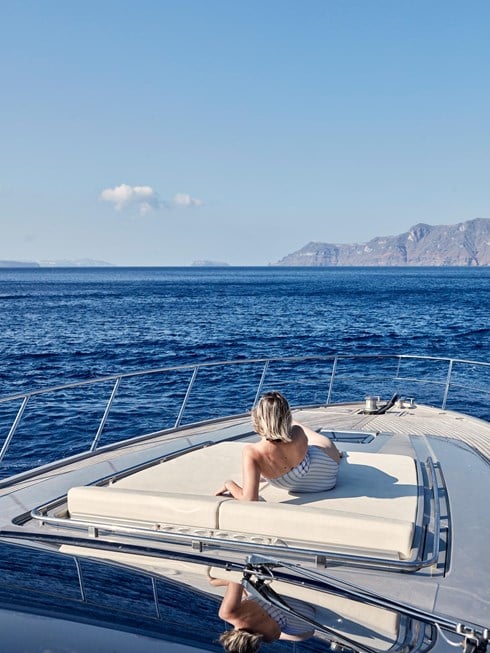 Katikies Club Santorini Experiences Yachting Q1A8958