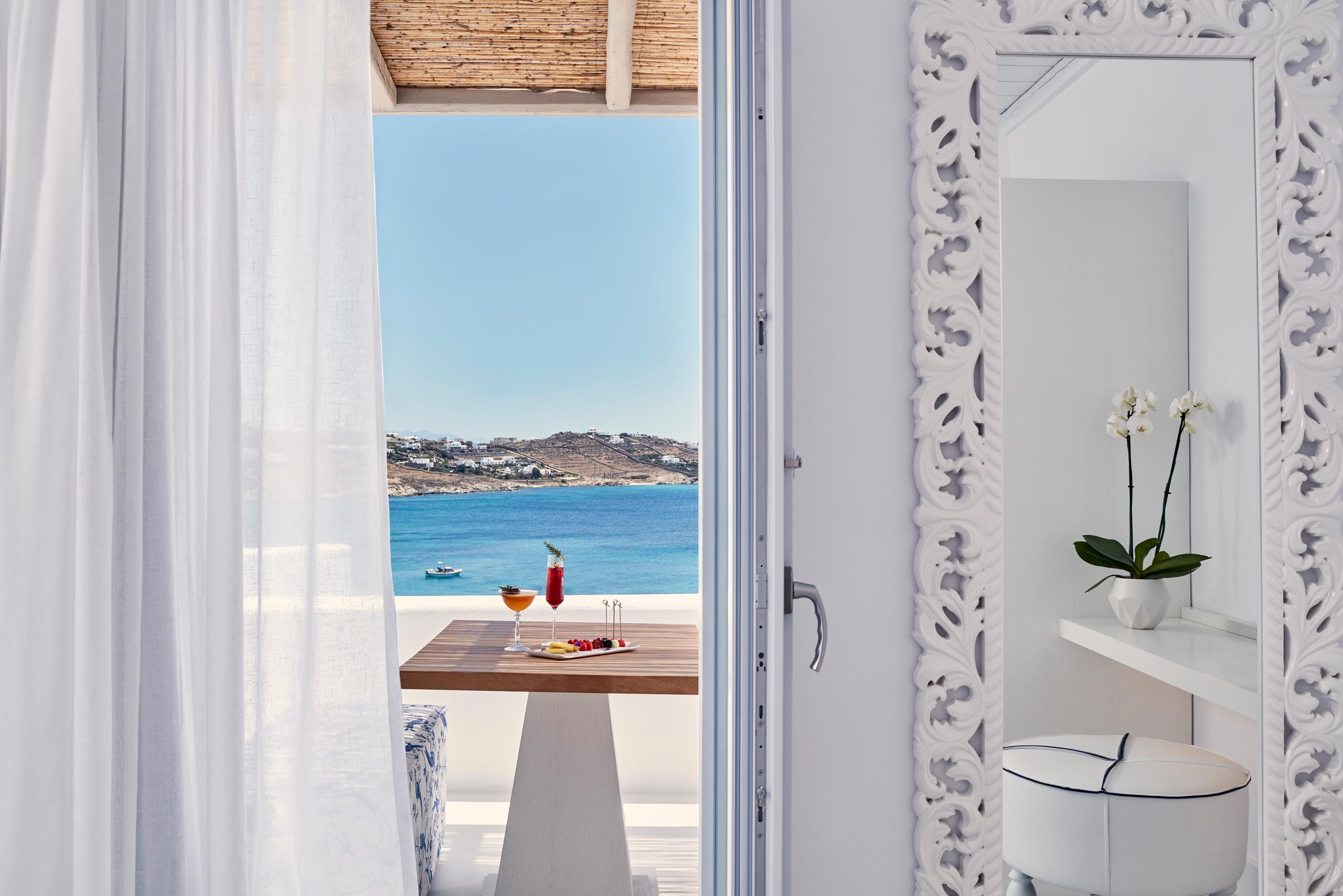 Katikies Mykonos Junior Suite Q1A0446