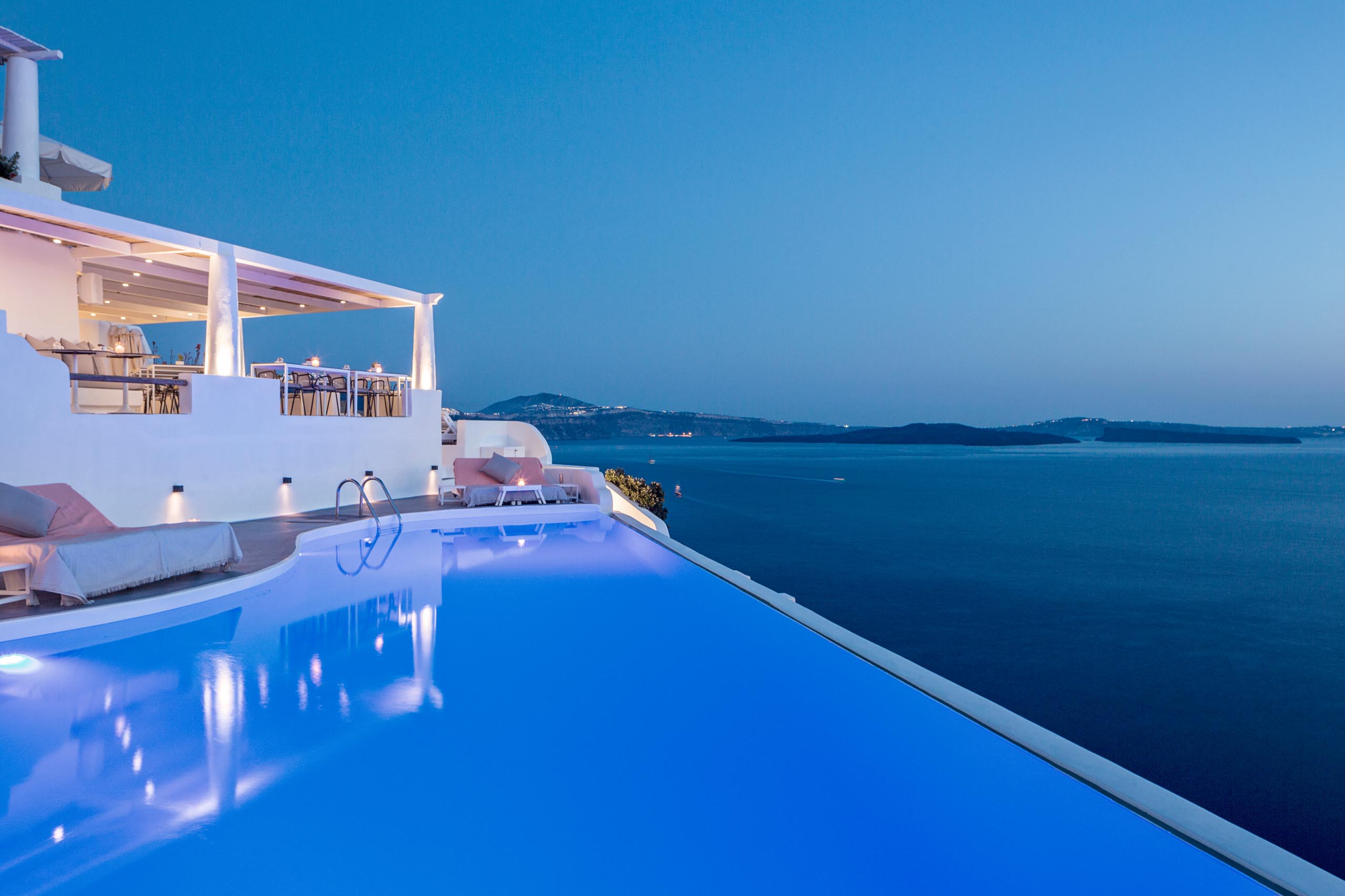 SELTZ Champgane Bar Restaurant Santorini 34