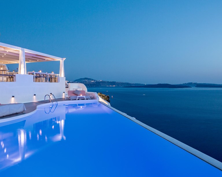 SELTZ Champgane Bar Restaurant Santorini 34